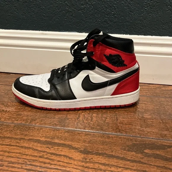 Jordan 1 Retro High Og Chicago Lost And Found - Picture 3 of 3